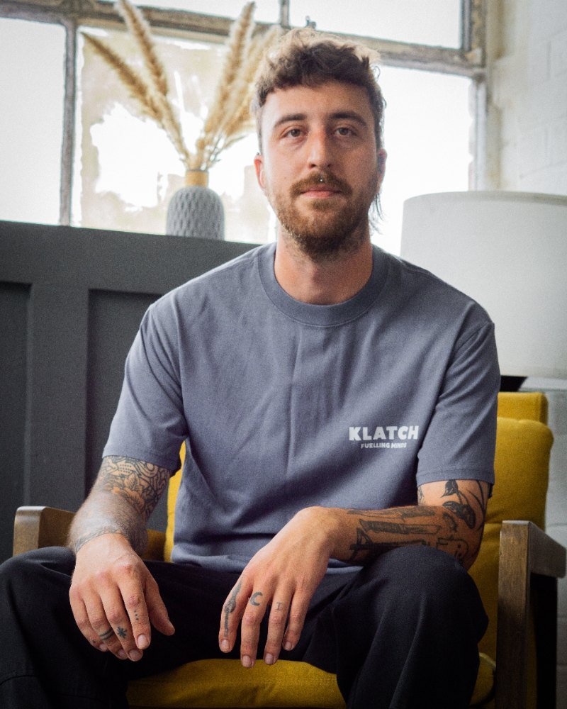 Coffee & Convos T-shirt - Washed Navy